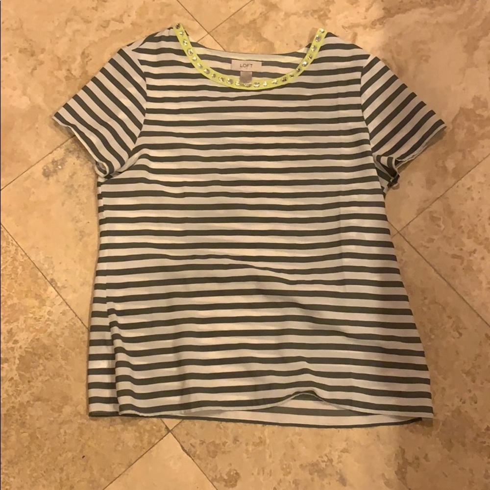 SOLD‼️Cute blouse